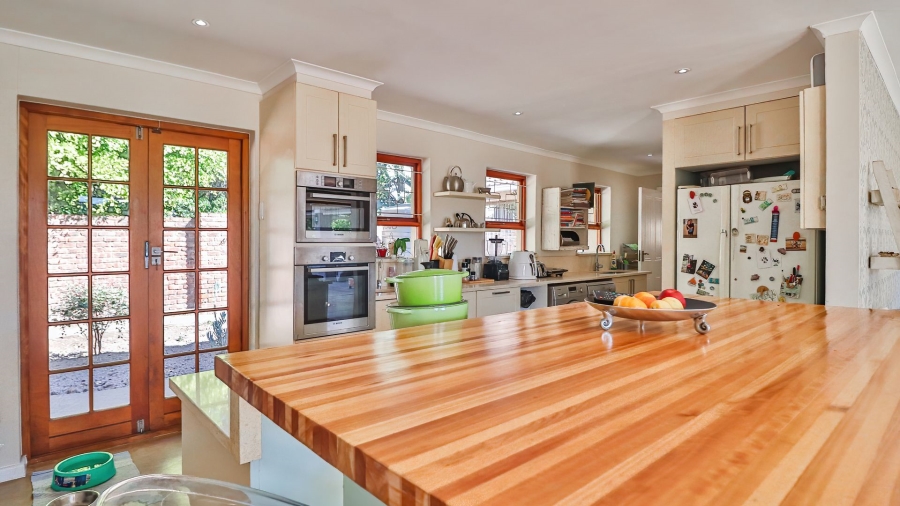 5 Bedroom Property for Sale in Miramar Eastern Cape